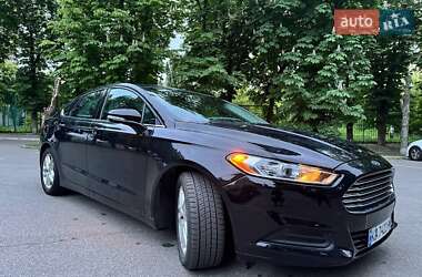 Седан Ford Fusion 2015 в Львові