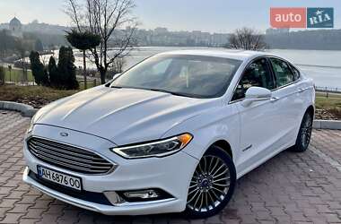 Седан Ford Fusion 2016 в 
