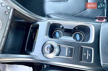 Седан Ford Fusion 2016 в 