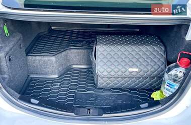 Седан Ford Fusion 2016 в 