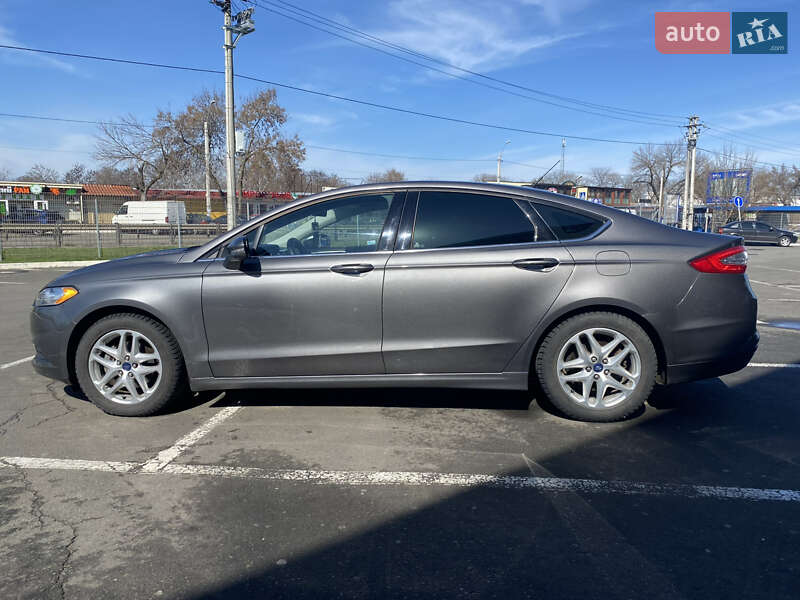 Седан Ford Fusion 2014 в Одесі