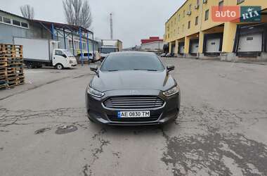 Седан Ford Fusion 2015 в 