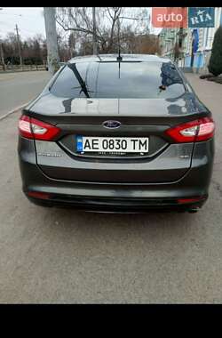 Седан Ford Fusion 2015 в 