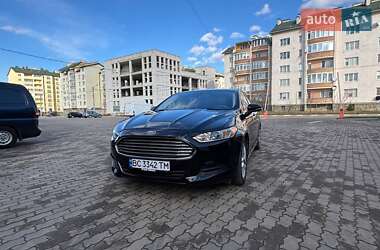 Седан Ford Fusion 2016 в Стрию