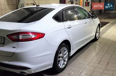 Седан Ford Fusion 2014 в 