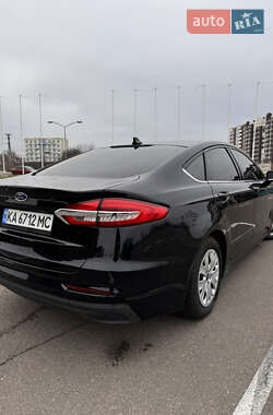 Седан Ford Fusion 2020 в Киеве