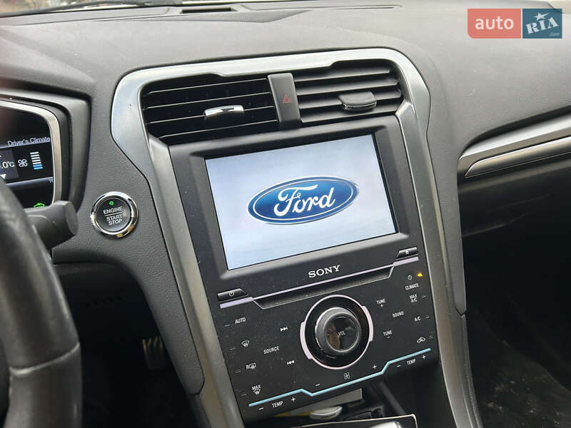 Седан Ford Fusion 2014 в Львове