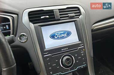 Седан Ford Fusion 2014 в 