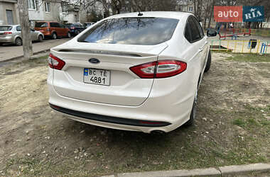 Седан Ford Fusion 2014 в 