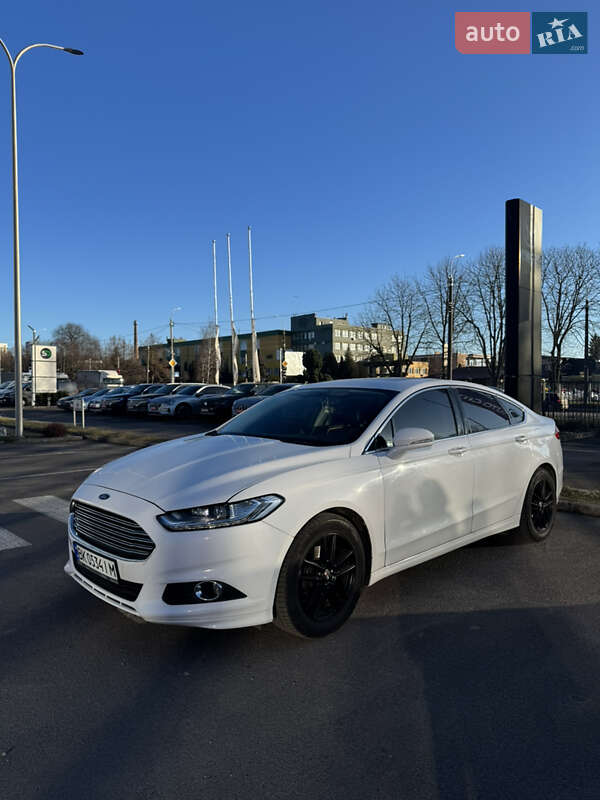 Седан Ford Fusion 2014 в 
