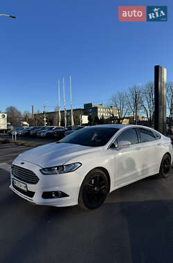 Седан Ford Fusion 2014 в 