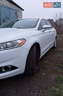 Седан Ford Fusion 2014 в 