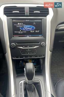 Седан Ford Fusion 2013 в Вишневому