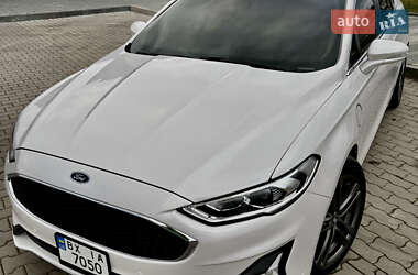 Седан Ford Fusion 2020 в 