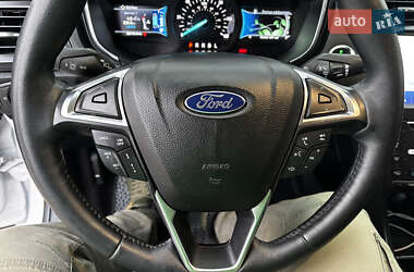 Седан Ford Fusion 2020 в 