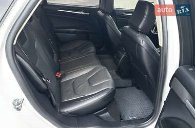 Седан Ford Fusion 2020 в 