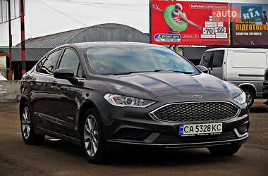 Седан Ford Fusion 2017 в 