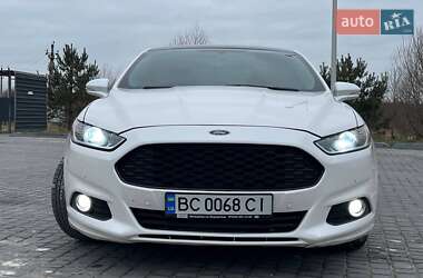 Седан Ford Fusion 2015 в 