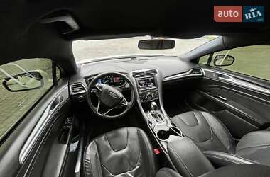 Седан Ford Fusion 2015 в 