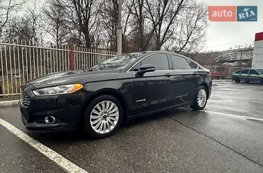 Седан Ford Fusion 2013 в 