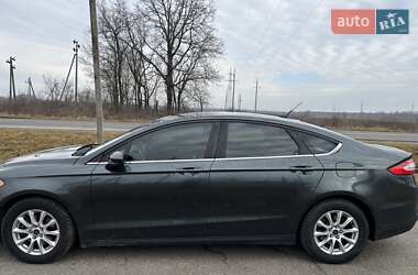 Седан Ford Fusion 2015 в 