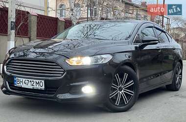 Седан Ford Fusion 2015 в Одесі