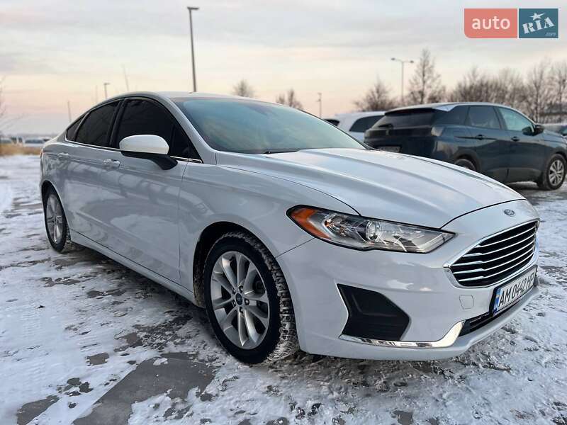 Седан Ford Fusion 2019 в Тернополе