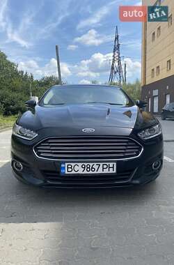 Седан Ford Fusion 2014 в Львові