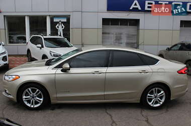 Седан Ford Fusion 2017 в 