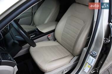 Седан Ford Fusion 2017 в 