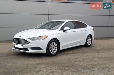 Седан Ford Fusion 2016 в Чернігові