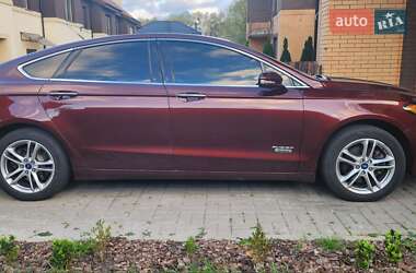 Седан Ford Fusion 2014 в 