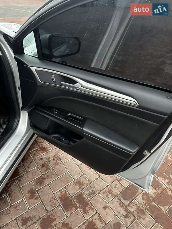 Седан Ford Fusion 2017 в Ровно фото 15 Седан Ford Fusion 2017 в Ровно