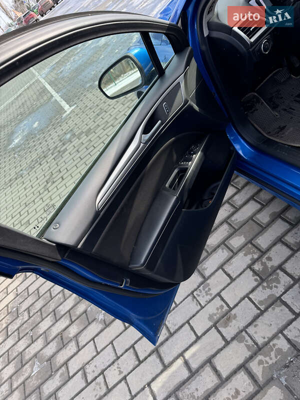 Седан Ford Fusion 2019 в Києві