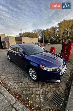 Седан Ford Fusion 2015 в Львове