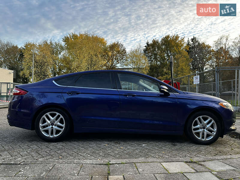 Седан Ford Fusion 2015 в Львове