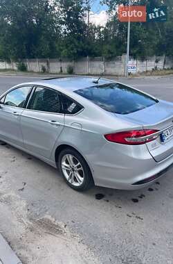 Седан Ford Fusion 2017 в 