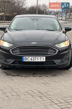 Седан Ford Fusion 2019 в Києві