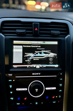 Седан Ford Fusion 2015 в 