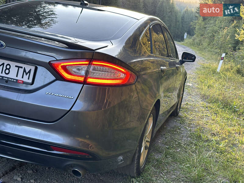 Седан Ford Fusion 2015 в Одесі