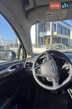 Седан Ford Fusion 2014 в 