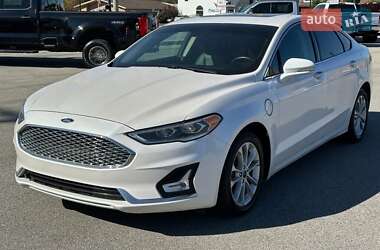 Ford Fusion 2020