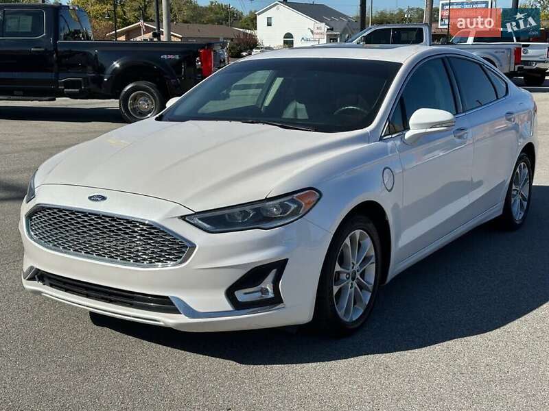 Седан Ford Fusion 2020 в 