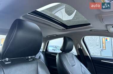 Седан Ford Fusion 2019 в 