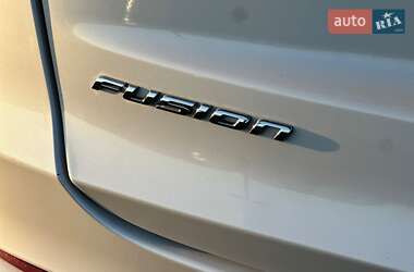 Седан Ford Fusion 2019 в 