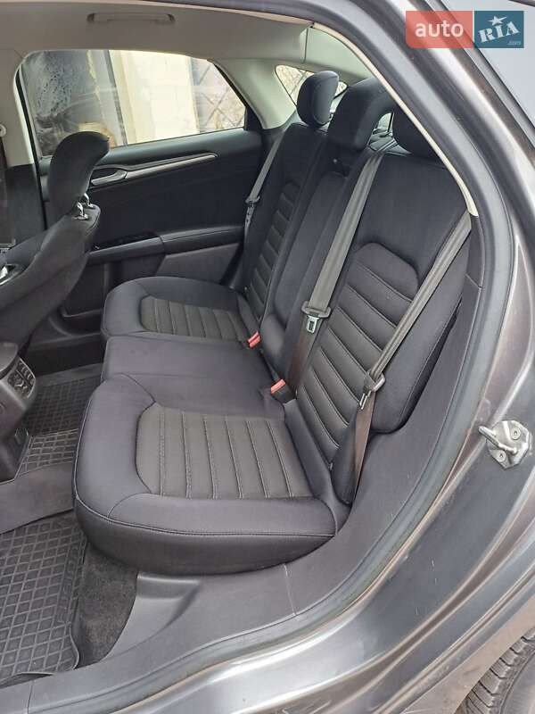 Седан Ford Fusion 2013 в Черкасах
