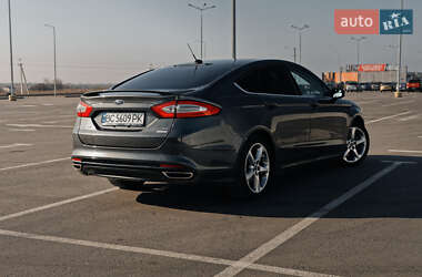 Седан Ford Fusion 2016 в Львове