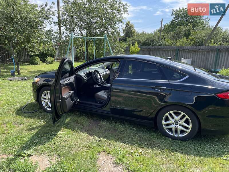 Седан Ford Fusion 2013 в Харкові