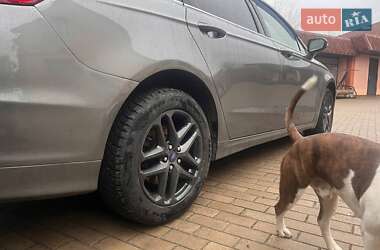 Седан Ford Fusion 2013 в 