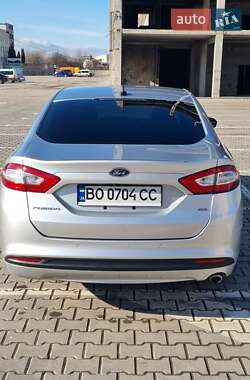 Седан Ford Fusion 2015 в 